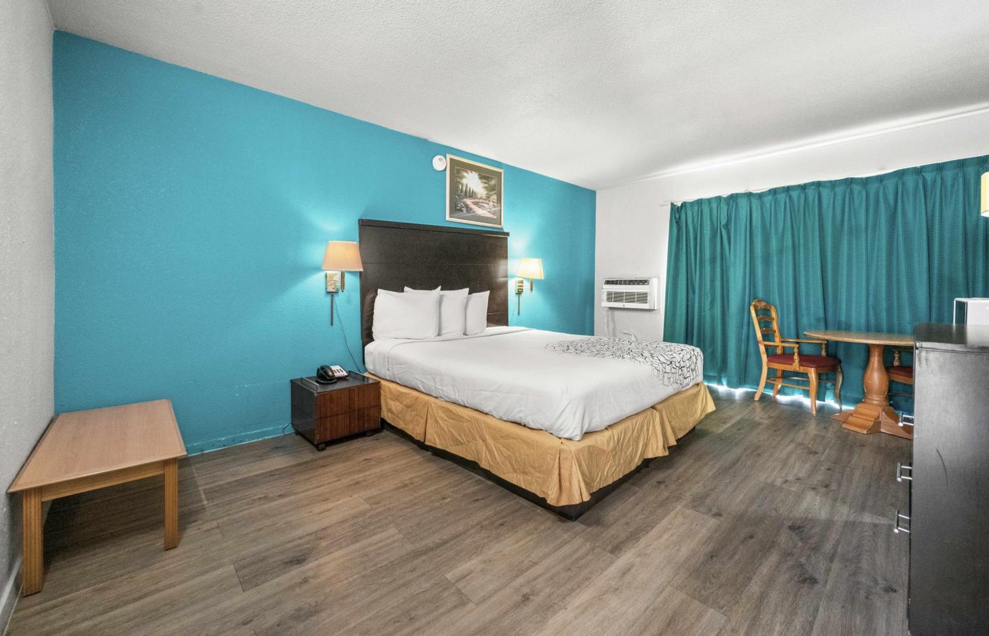Executive Inn Rusk Ngoại thất bức ảnh